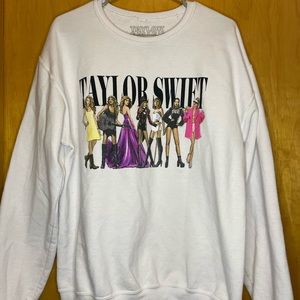 TAYLOR SWIFT MERCH BUNDLE